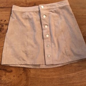 Express suede tan skirt!